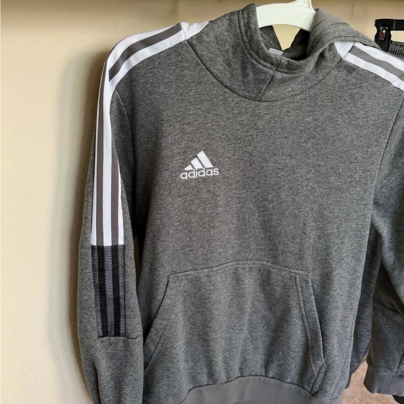 Adidas - Picture 3 of 5